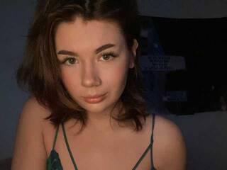 Erotik görüntülü sohbet HornyKittya