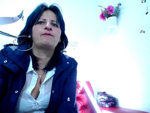 Yayın ekran görüntüleri HornyMilff