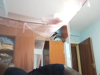 Erotik görüntülü sohbet Hornypee295