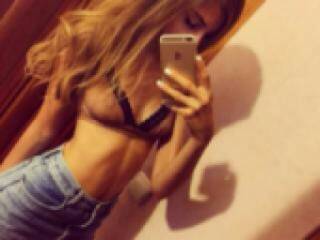 Erotik görüntülü sohbet hotteeniie