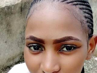 Erotik görüntülü sohbet Hottycharii