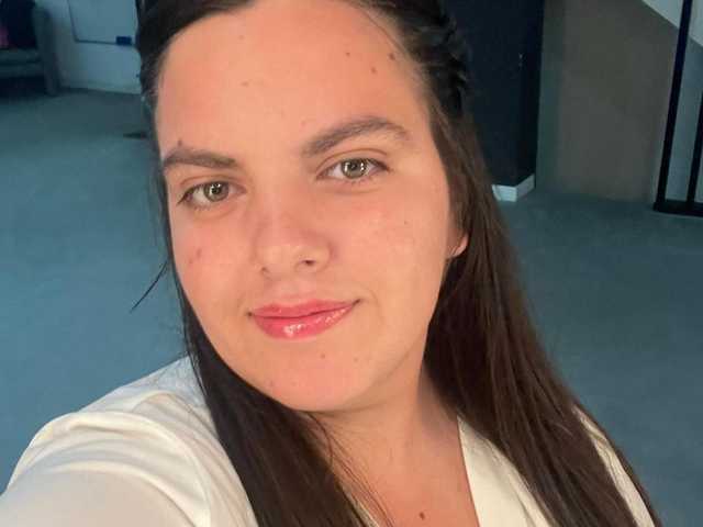 Profilin fotoğrafı HugeTittiess
