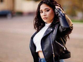 Erotik görüntülü sohbet Iasima