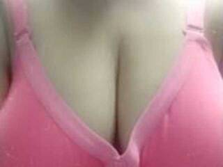 Erotik görüntülü sohbet IndianEsha