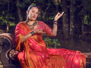Erotik görüntülü sohbet indirayaa
