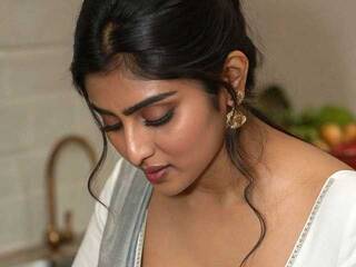 Erotik görüntülü sohbet IqraQueen