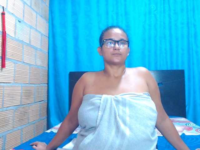 Fotoğraflar isabellegree I am a very hot latina woman willing everything for you without limits love