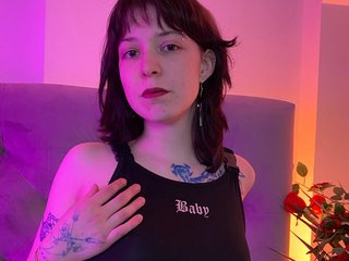 Erotik görüntülü sohbet Ivy-Sin