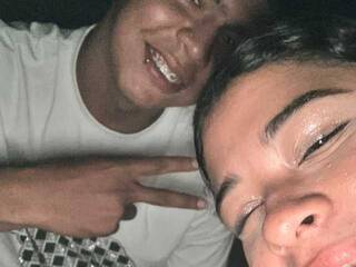 Erotik görüntülü sohbet IvyandMaicol