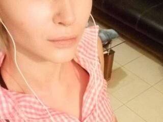 Erotik görüntülü sohbet Jaklynki