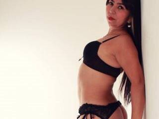 Erotik görüntülü sohbet Janet-Lick