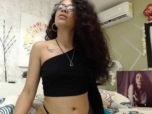 Fotoğraflar JazminThomas Hi my lovers, today 50% OFF my social media♥♥ do u wanna make me cum? , my wet pussy its ready for u,@goal im gonna fingering my pretty pussy and give u a real cum mmm… lets go baby #CAM2CAMPRIME