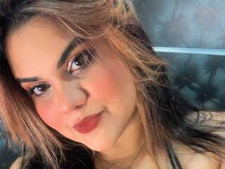 Erotik görüntülü sohbet Jessie-Bellucci