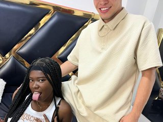 Erotik görüntülü sohbet JimmyPamela