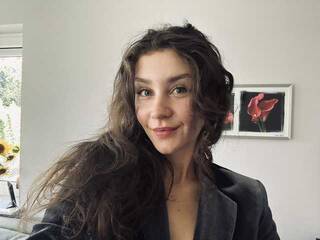 Erotik görüntülü sohbet JolieKiss