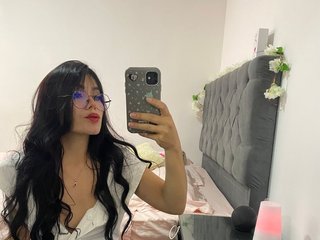 Erotik görüntülü sohbet JuliianaSmit