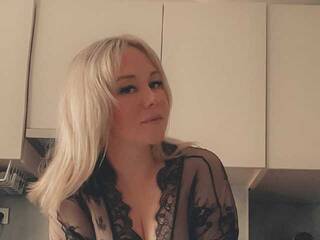 Erotik görüntülü sohbet kally-mess