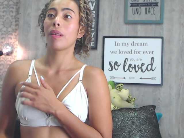 Fotoğraflar karla-morelli Lovense: Interactive Toy that vibrates with your Tips #Lovense #Ohmibod #interactivetoy a little fun doesn't hurt you and it makes me very happy !!!!