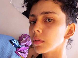 Erotik görüntülü sohbet Karla98