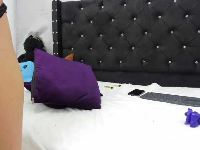 Yayın ekran görüntüleri KarolineWayne