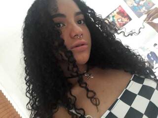 Erotik görüntülü sohbet KarolinneRose