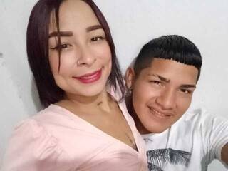 Erotik görüntülü sohbet KarryAndThoma