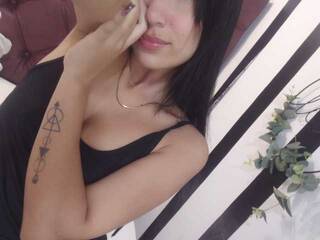 Erotik görüntülü sohbet KataleyaMansson