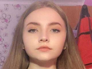 Erotik görüntülü sohbet KatarinaLITTLE