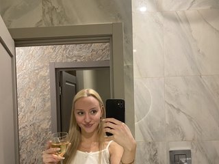 Erotik görüntülü sohbet KATE_KISS