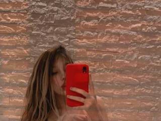 Erotik görüntülü sohbet Katelibre