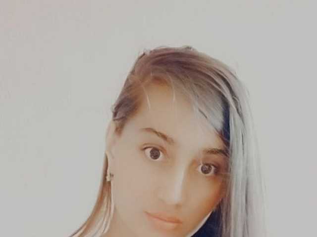 Profilin fotoğrafı katie-adamss