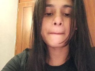 Erotik görüntülü sohbet Kattyrain