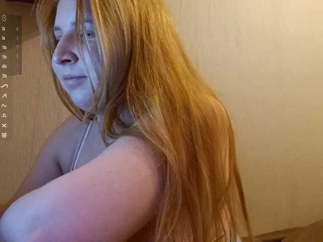 Welcome to my chat room! Feel free to say hi 😊