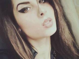 Erotik görüntülü sohbet kemla