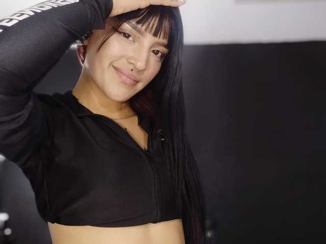Profilin fotoğrafı Kendall-Hot420
