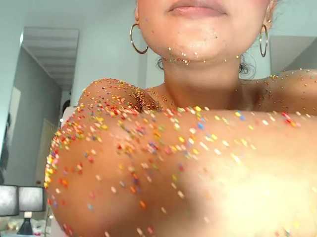 Fotoğraflar kendallanders wellcome guys,who wants to try some of this delicious candy? fuck hard this candy at goal @599// #sexy #fingering #candy #amateur #latina [499 tokens remaining] [none]599