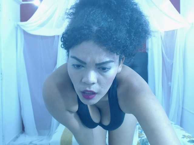 Yayın ekran görüntüleri Kendra-Fox