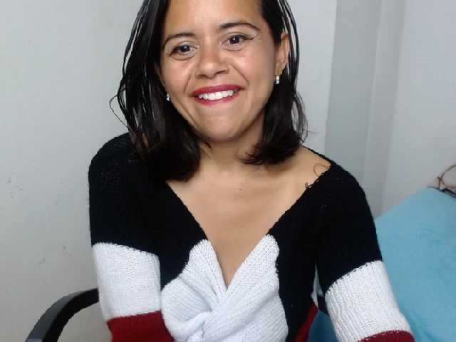 Yayın ekran görüntüleri Kendra-mamba