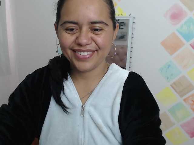 Yayın ekran görüntüleri Kendra-mamba