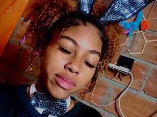 Erotik görüntülü sohbet KhloeVega