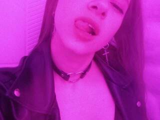 Erotik görüntülü sohbet Kim-Rox