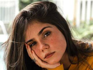 Erotik görüntülü sohbet Kim5splusomm