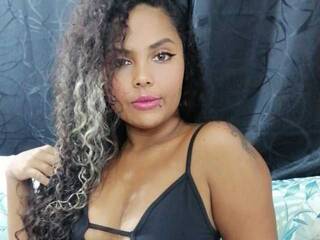 Erotik görüntülü sohbet Kinari-