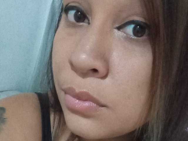 Profilin fotoğrafı kinkyhousewifee