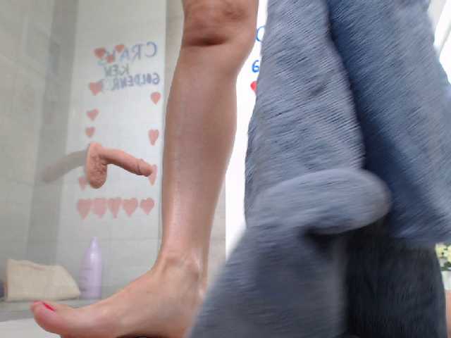 Yayın ekran görüntüleri KinkyMoni