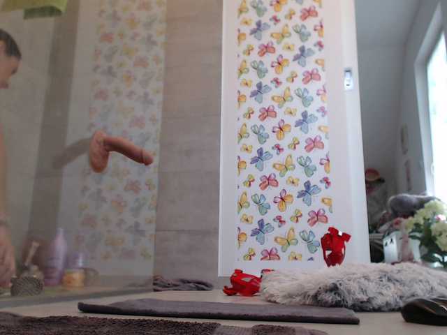 Yayın ekran görüntüleri KinkyMoni