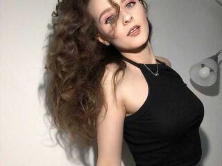 Erotik görüntülü sohbet KisaraSims01