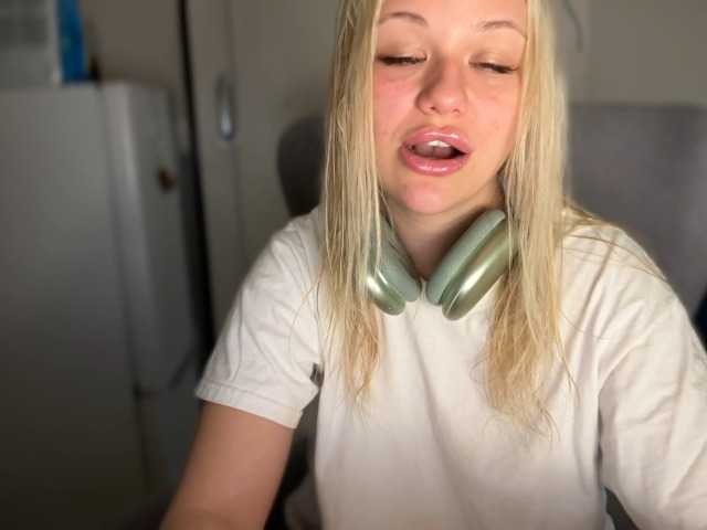 Yayın ekran görüntüleri Kittenbabys