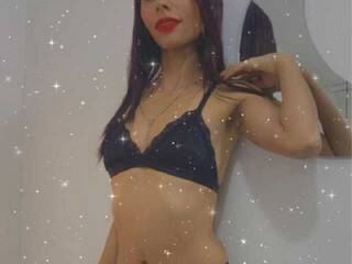 Erotik görüntülü sohbet Kitty-small