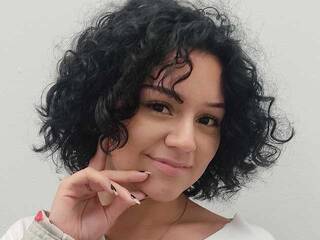 Erotik görüntülü sohbet KittyCol